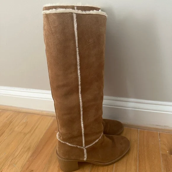 UGG Tall Kasen Boots! - Picture 7 of 10